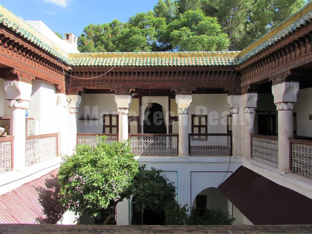 Superbe Riad titré à marrakech en partie rénové : super potentiel !