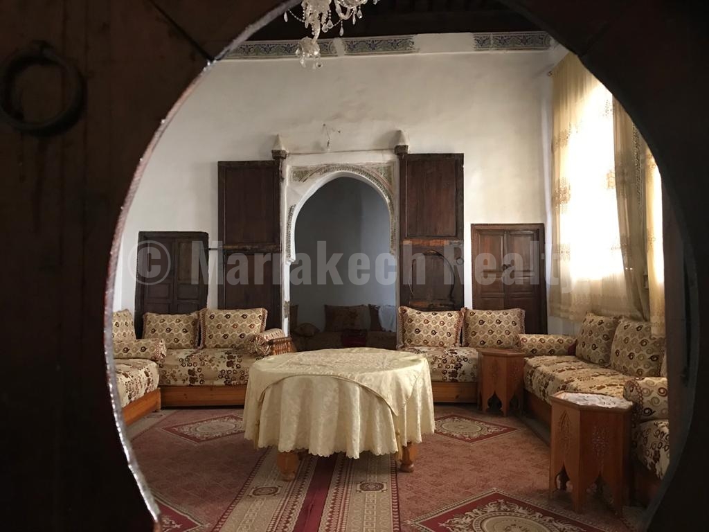 Riad titré à rénover : superbe potentiel dans un quartier prisé