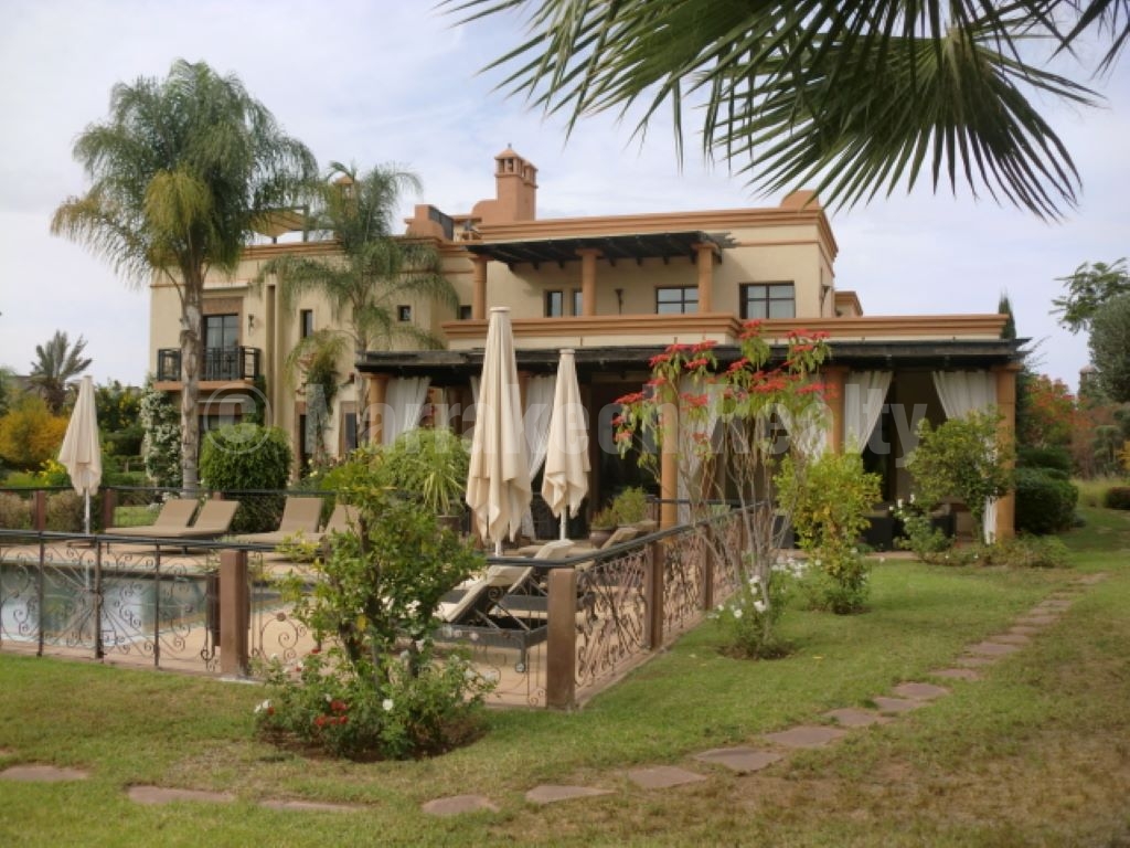 Villa à louer en longue durée dans une très belle résidence golfique