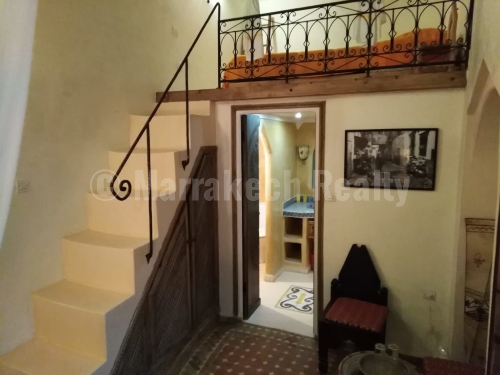 Sweet 6 bedroom Guest-House Riad in the Medina: just up for sale
