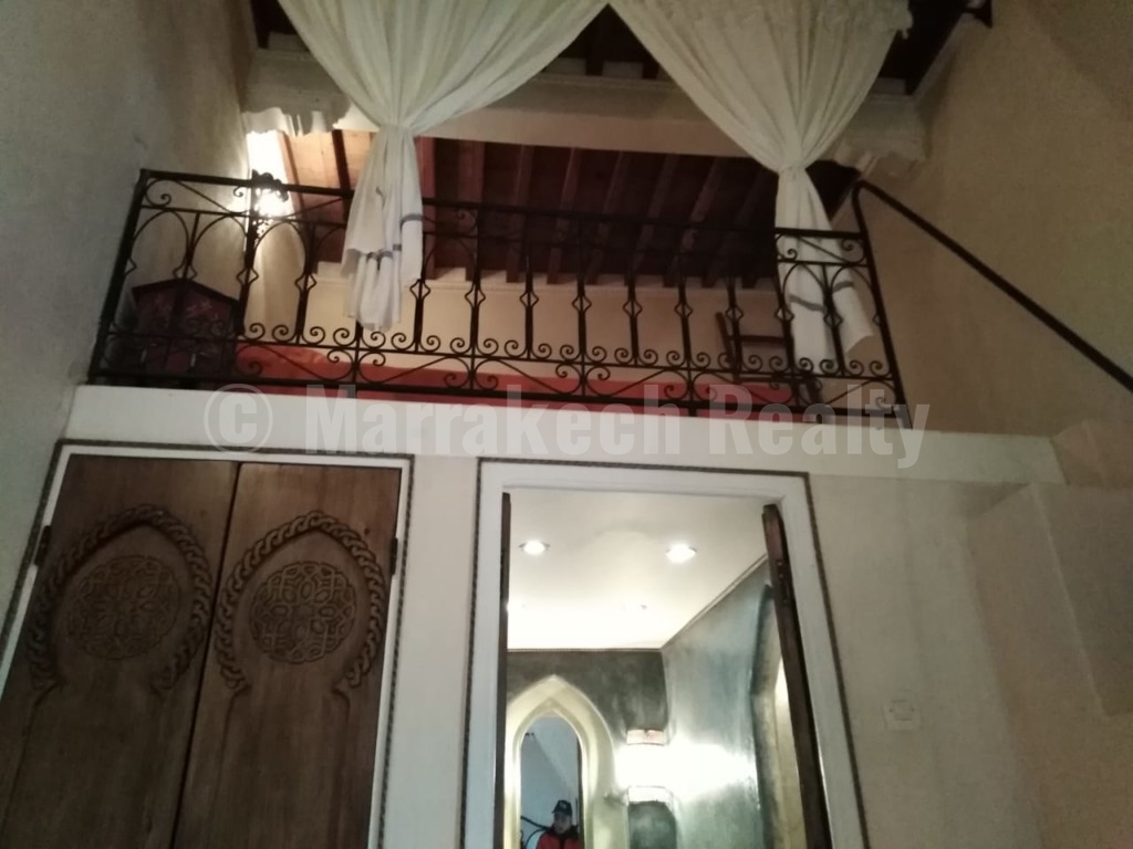 Sweet 6 bedroom Guest-House Riad in the Medina: just up for sale