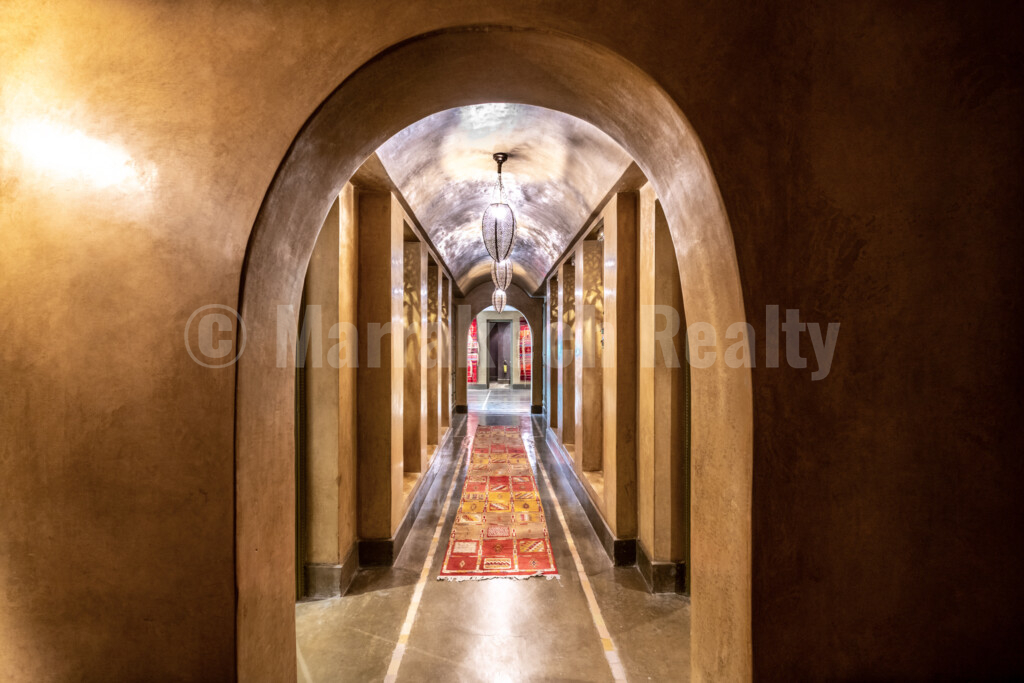 Luxury 5 bedroom villa on the a prestigious golf course