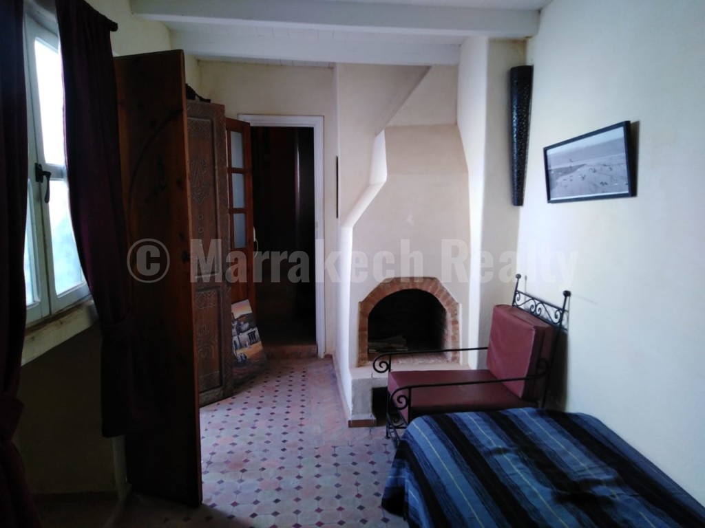 Sweet 6 bedroom Guest-House Riad in the Medina: just up for sale