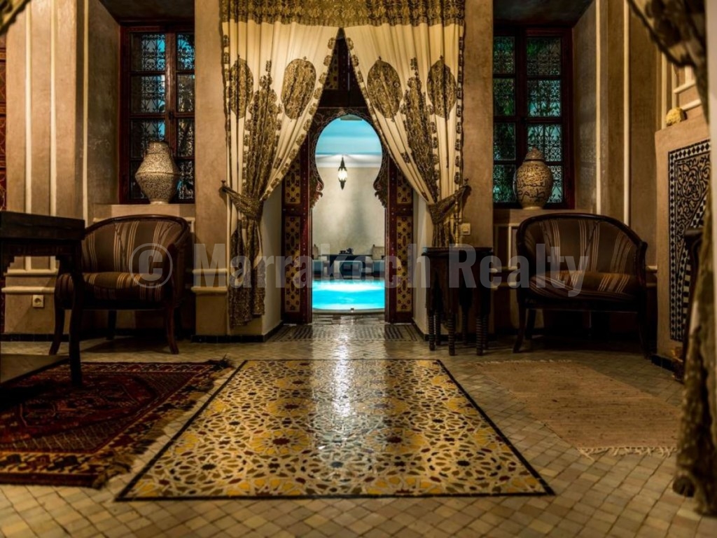 Elégant Riad de 4 suites avec superbe emplacement
