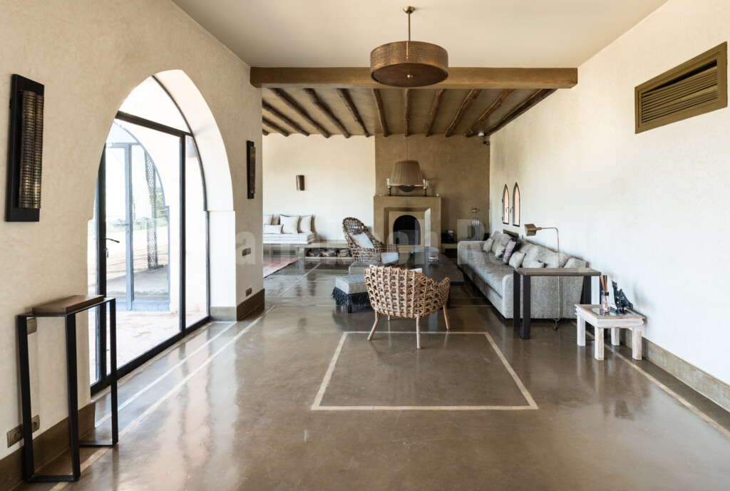 Luxury 5 bedroom villa on the a prestigious golf course