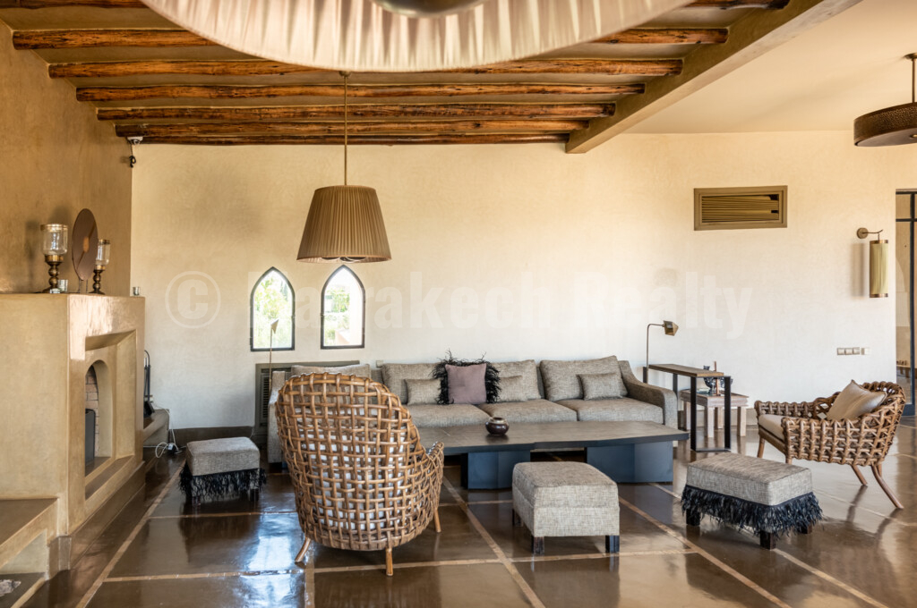 Luxury 5 bedroom villa on the a prestigious golf course