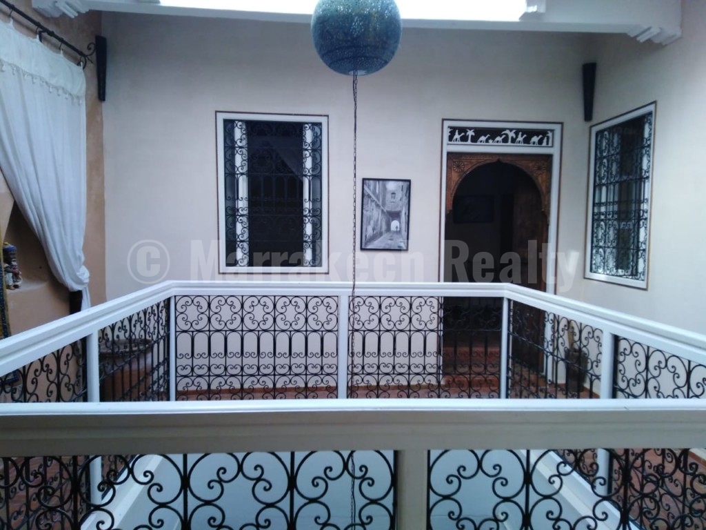 Sweet 6 bedroom Guest-House Riad in the Medina: just up for sale