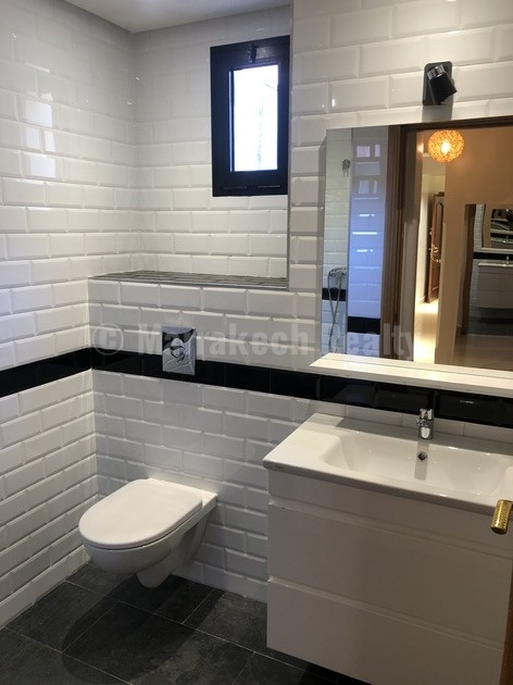 Bel appartement vide refait à neuf à louer en plein centre-ville