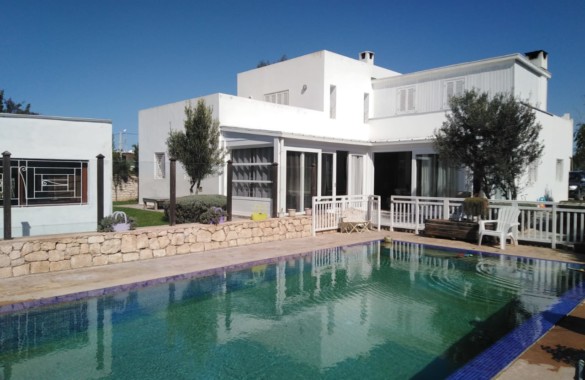 Standout 4 bedroom reovated villa for sale close to Essaouira