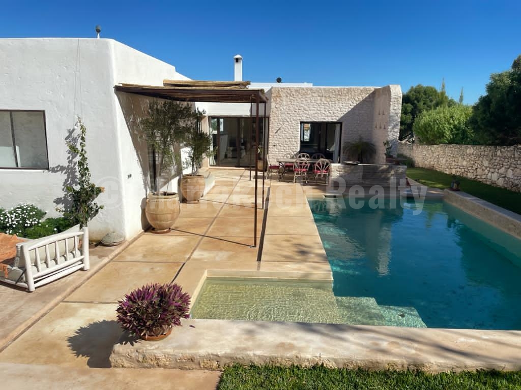 Lovely modern 2 bedroom house for sale 8 km from Essaouira