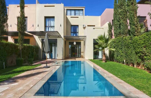 Belle villa de 3 chambres à vendre dans un domaine golfique