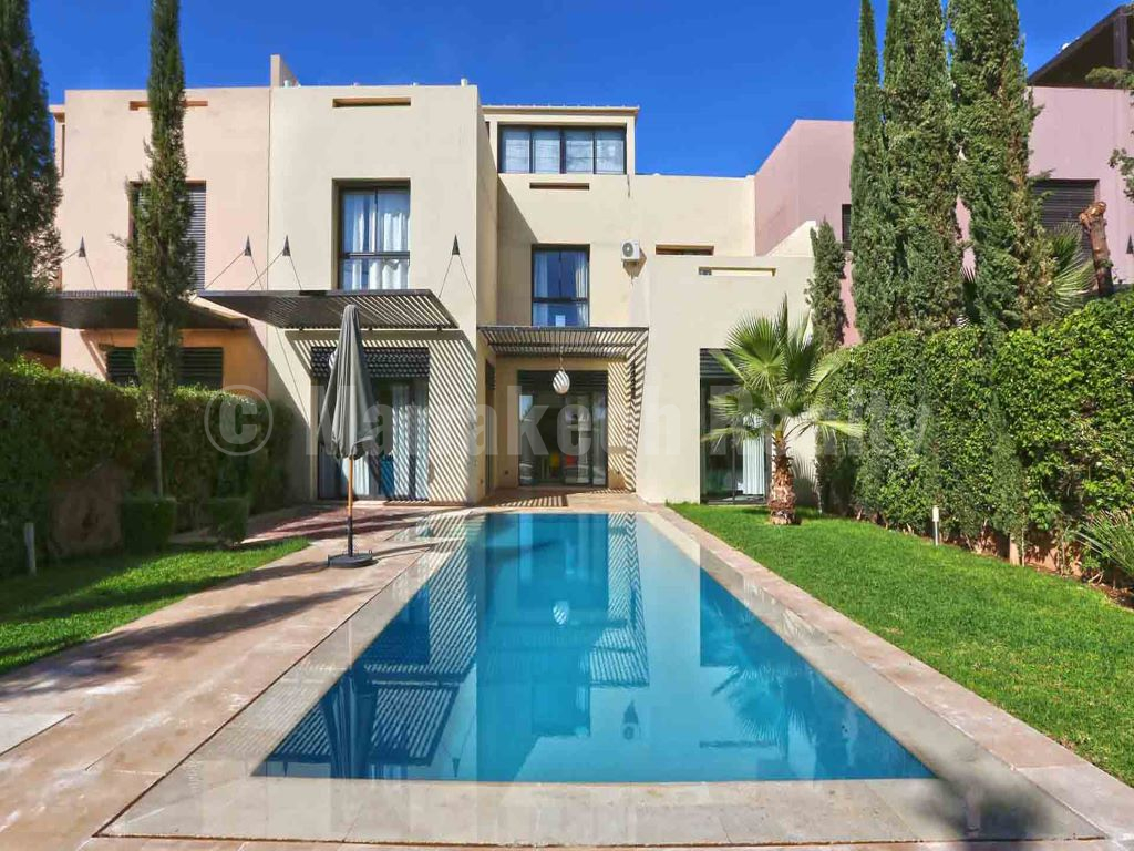 Belle villa de 3 chambres à vendre dans un domaine golfique