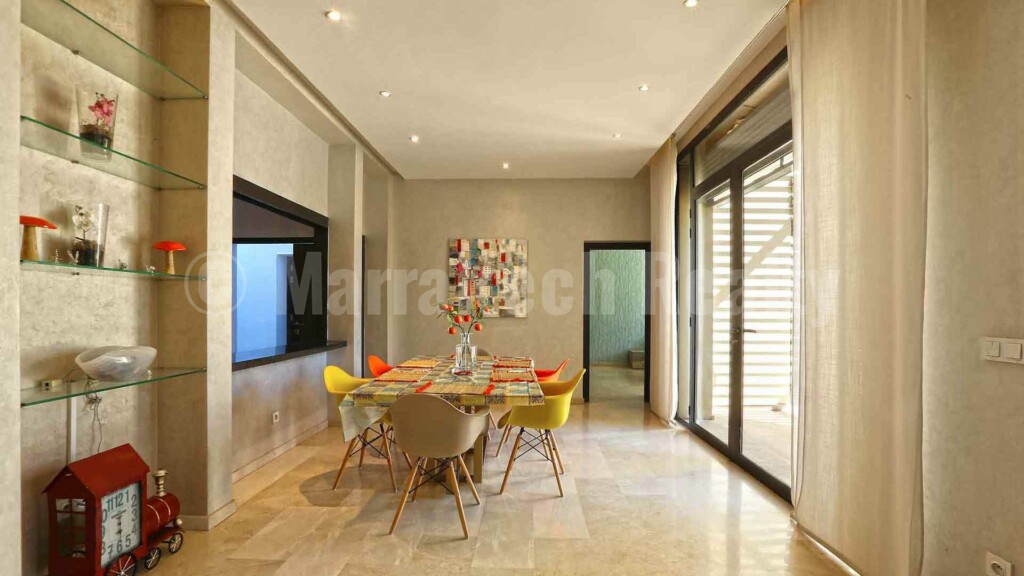 Belle villa de 3 chambres à vendre dans un domaine golfique