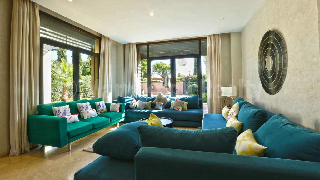 Belle villa de 3 chambres à vendre dans un domaine golfique