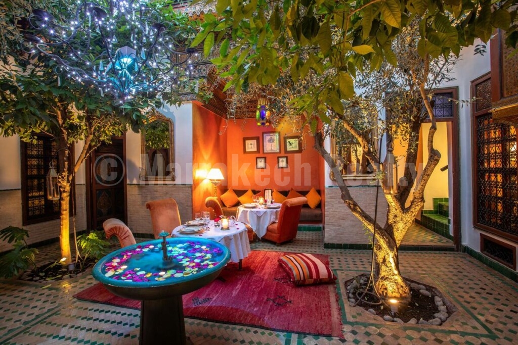 Superb 9 bedroom Boutique-Riad with direct car access