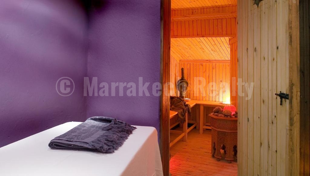 Superb 9 bedroom Boutique-Riad with direct car access