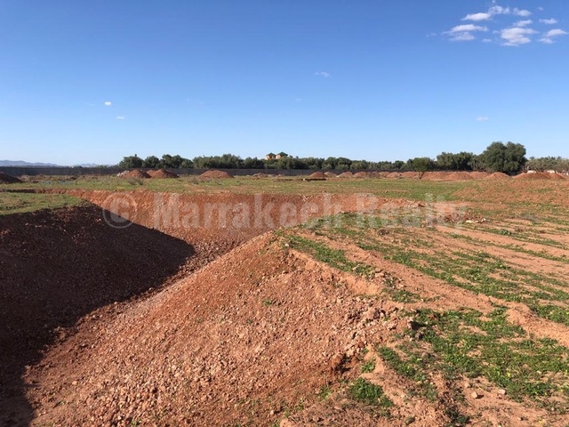 Large titled plot close to the Marrakech major golf courses