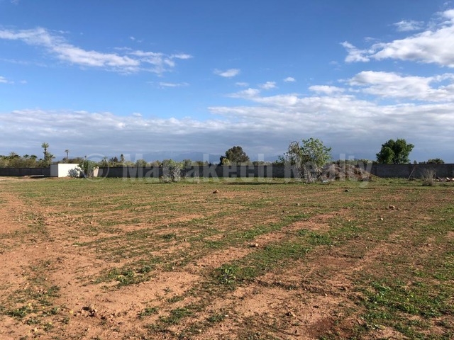 Large titled plot close to the Marrakech major golf courses