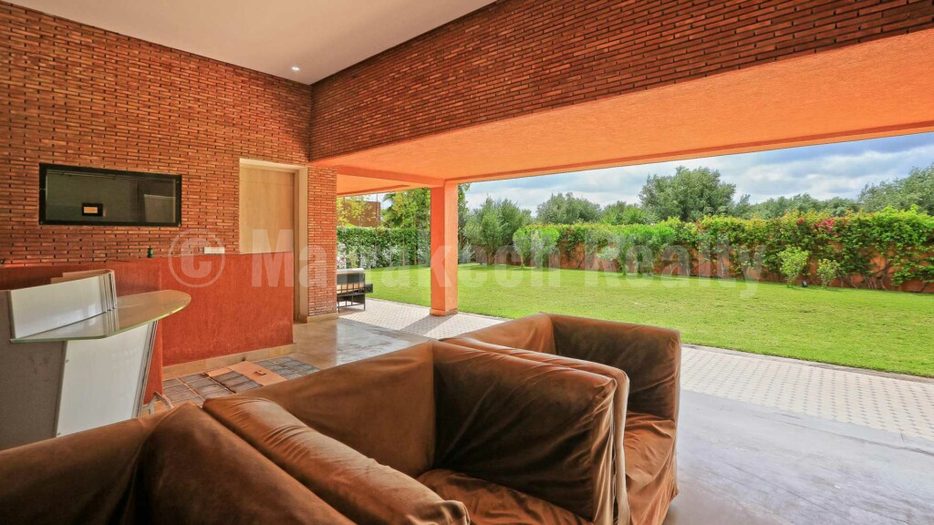 Belle villa de 5 chambres avec superbe vue dans un domaine golfique