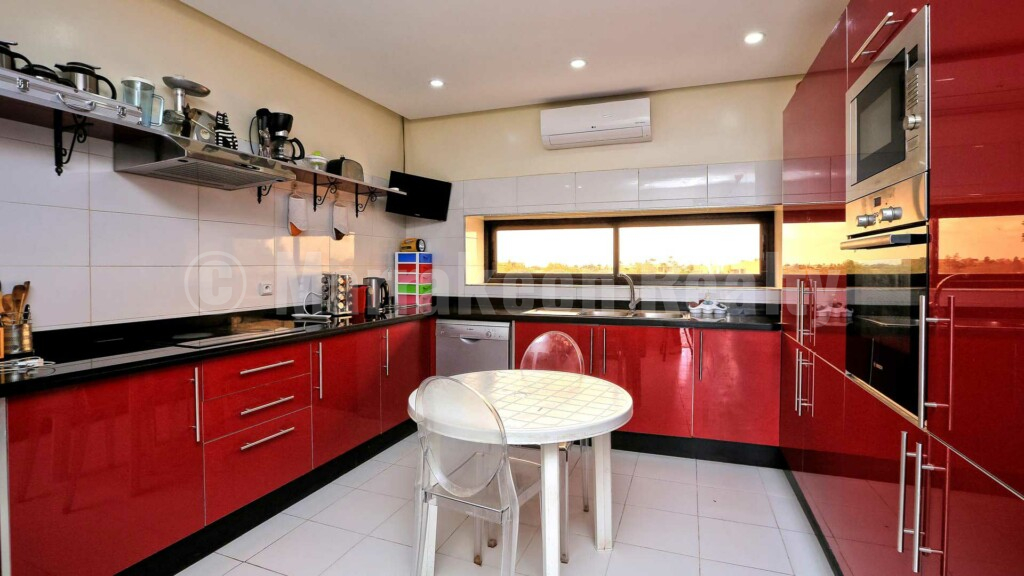 Sizeable 5 bedroom villa with awesome views for rent in a golf resort