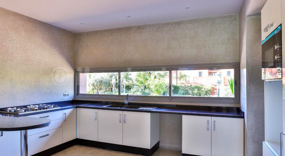 Belle villa contemporaine en première ligne sur golf