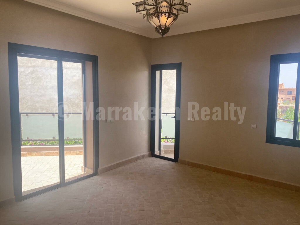 Standout 4 bedroom villa for rent in a gated community with golf course
