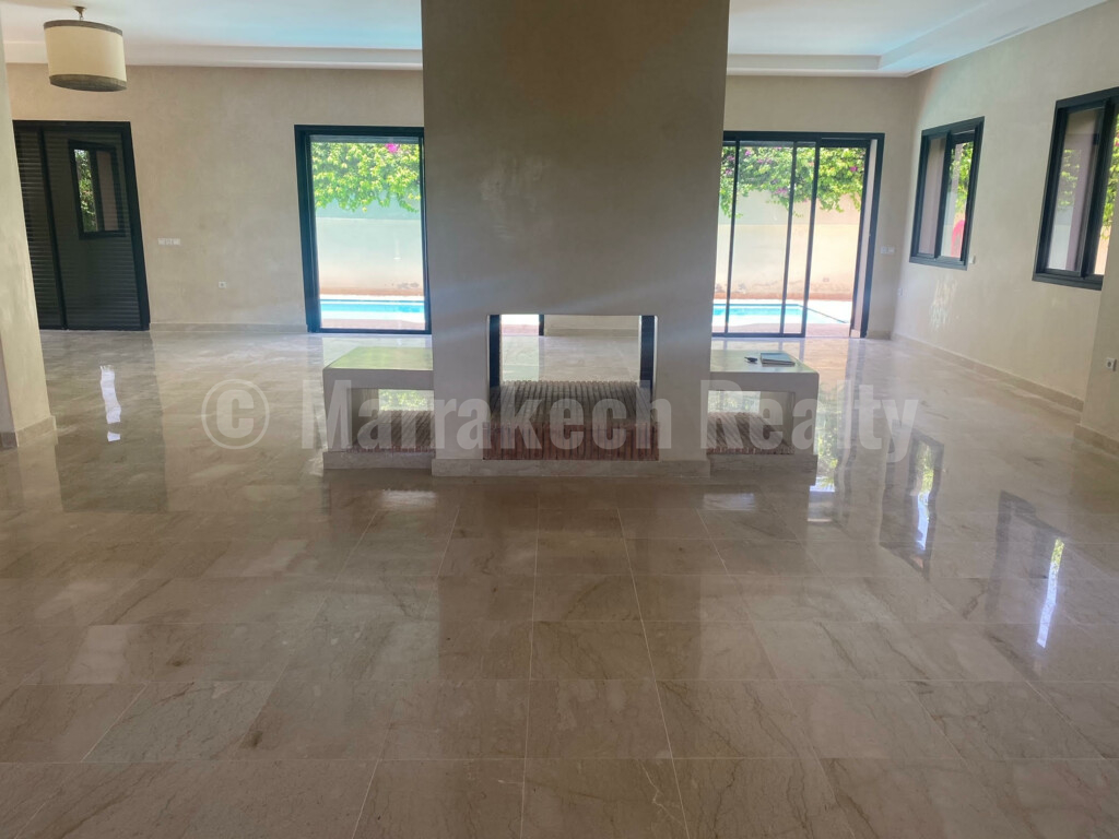 Agréable villa de 4 chambres à louer dans un domaine golfique recherché