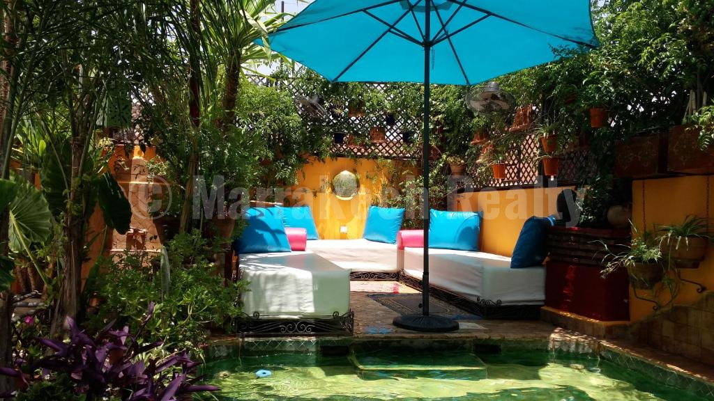 Sweet 6 bedroom Guest-House Riad with prime location