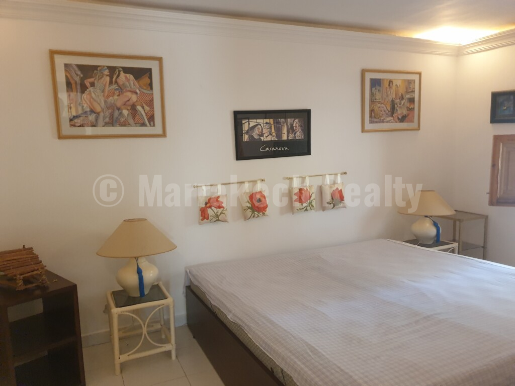 Traditional property on 1 hectare for sale close to Marrakech