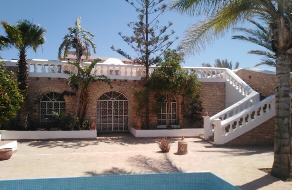 Sweet 4 bedroom country house for rent 7 km from the sea