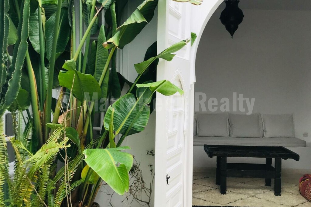 Stylish 5 bedroom Riad with superb seaviews