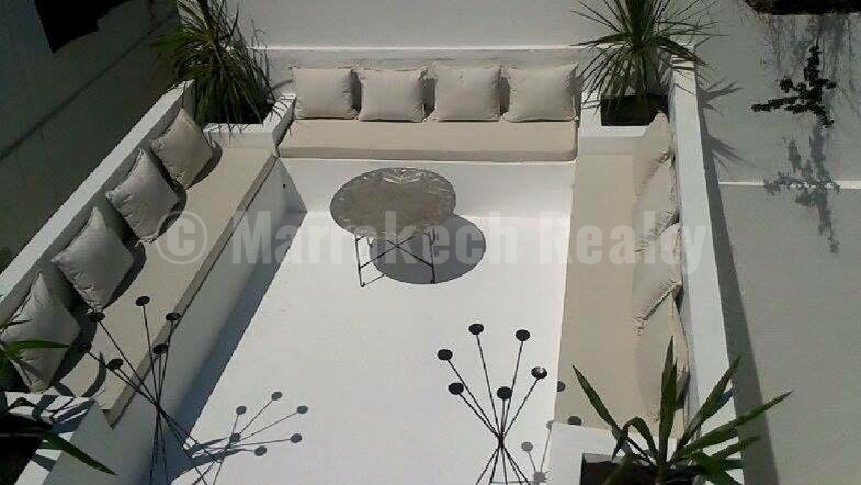 Stylish 5 bedroom Riad with superb seaviews