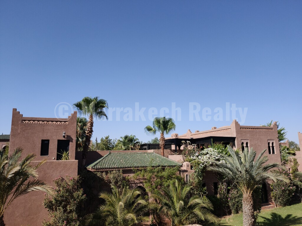Villa Riad pool of 3 bedrooms nested in a very pretty domain close to the schools of Marrakech