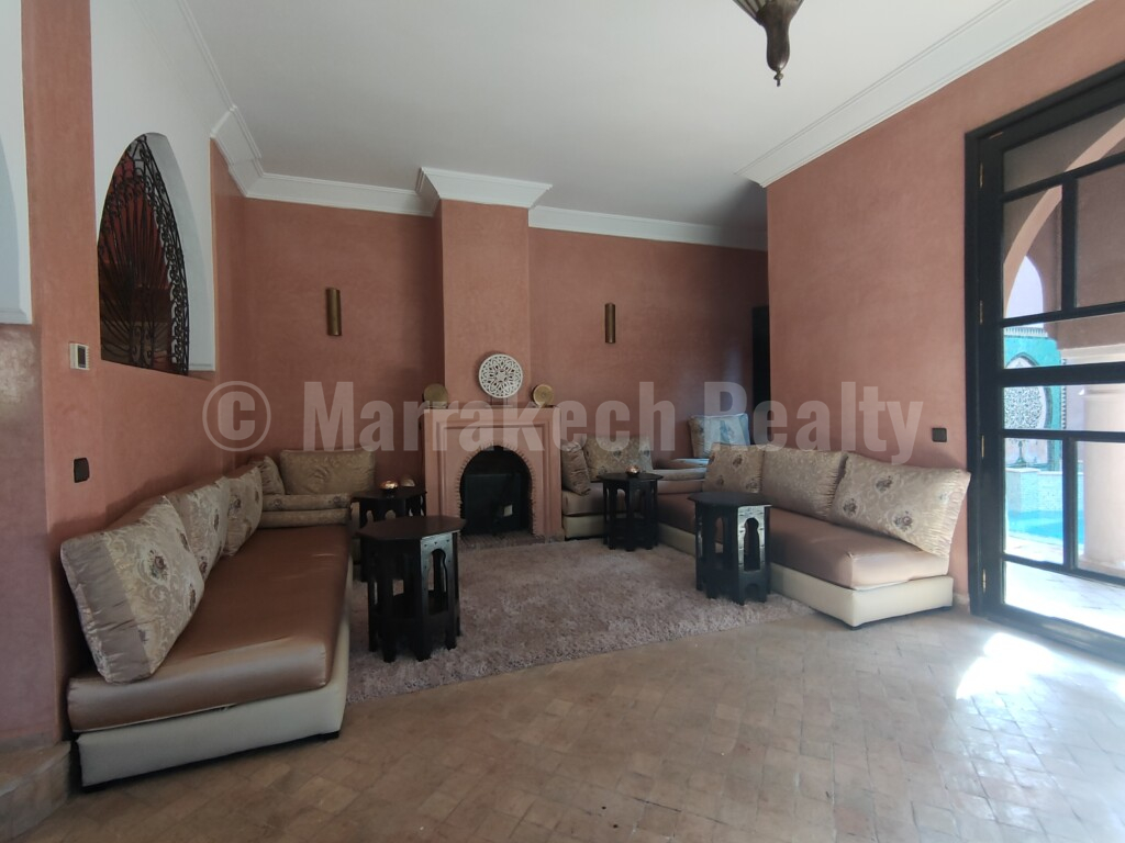 Villa Riad pool of 3 bedrooms nested in a very pretty domain close to the schools of Marrakech