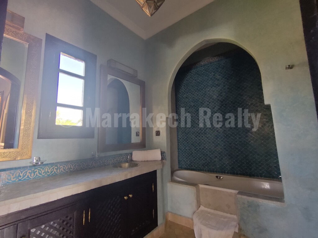 Villa Riad pool of 3 bedrooms nested in a very pretty domain close to the schools of Marrakech