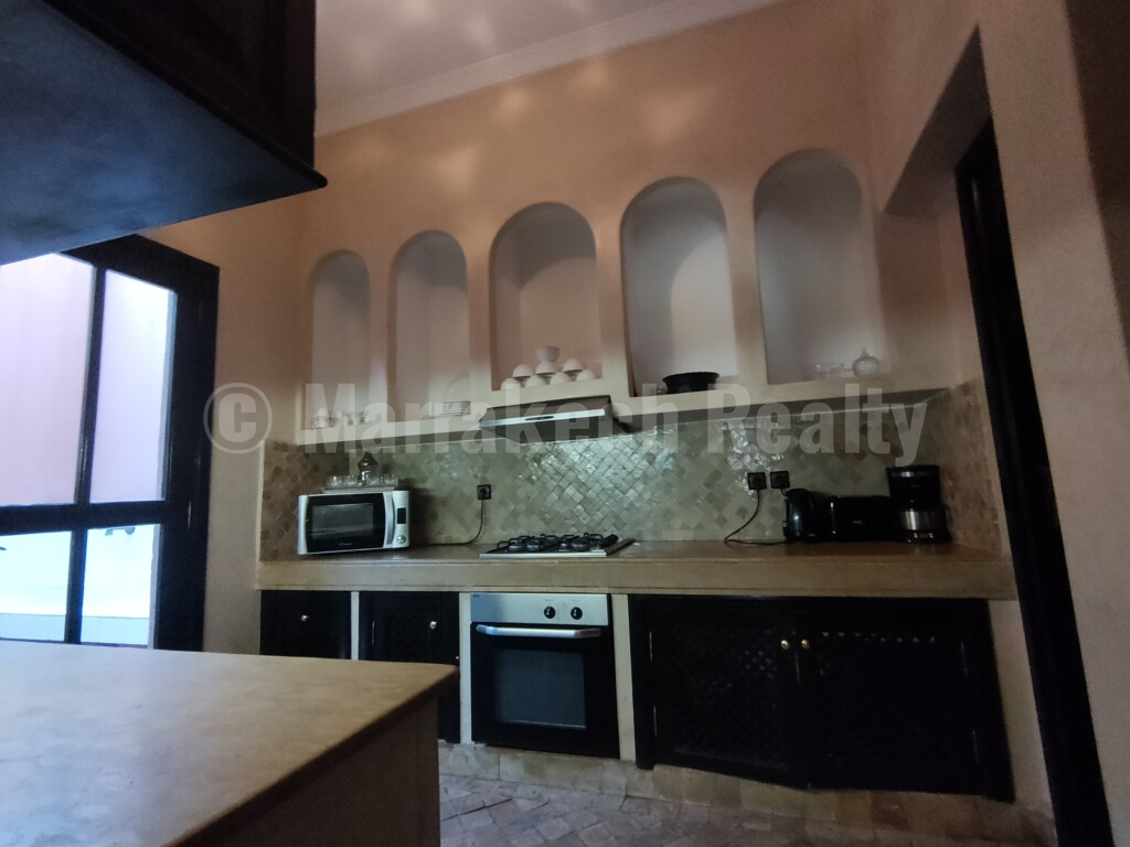 Villa Riad pool of 3 bedrooms nested in a very pretty domain close to the schools of Marrakech