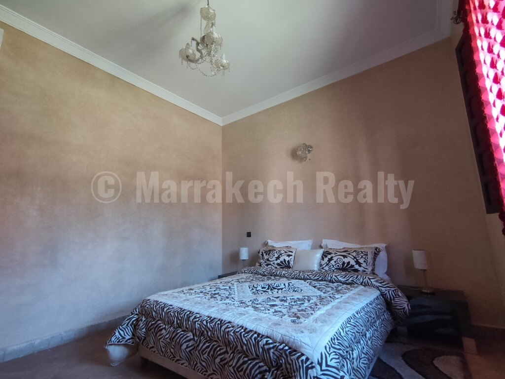 Villa Riad pool of 4 bedrooms nested in a very pretty domain close to the schools of Marrakech
