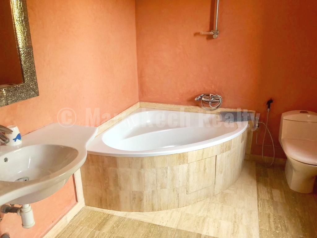 Standout 4 bedroom villa for long term rental