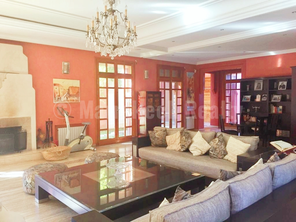 Standout 4 bedroom villa for long term rental