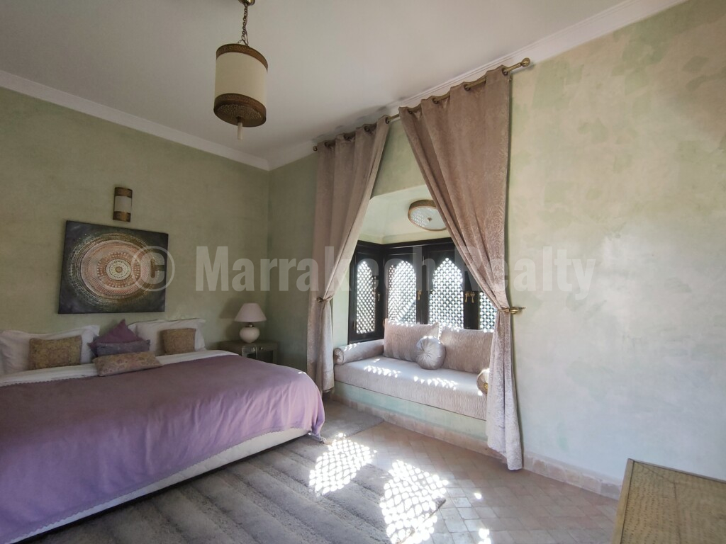 Villa Riad pool of 3 bedrooms nested in a very pretty domain close to the schools of Marrakech