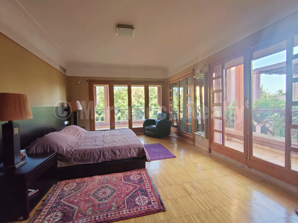 Standout 4 bedroom villa for long term rental