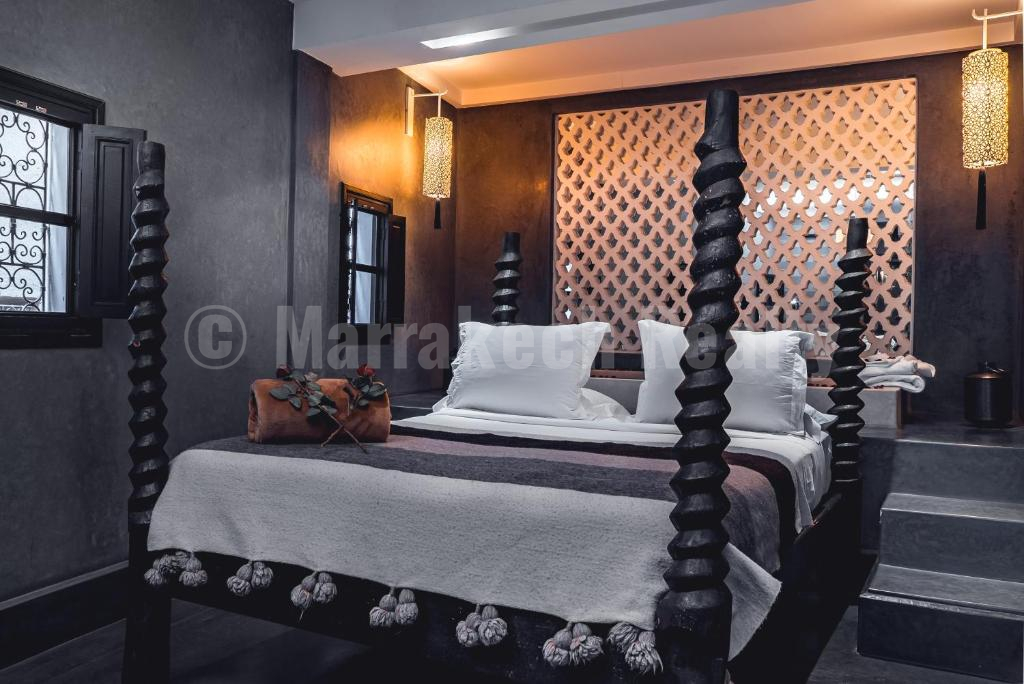 Elegant 12 bedroom Boutique-Riad with prime location