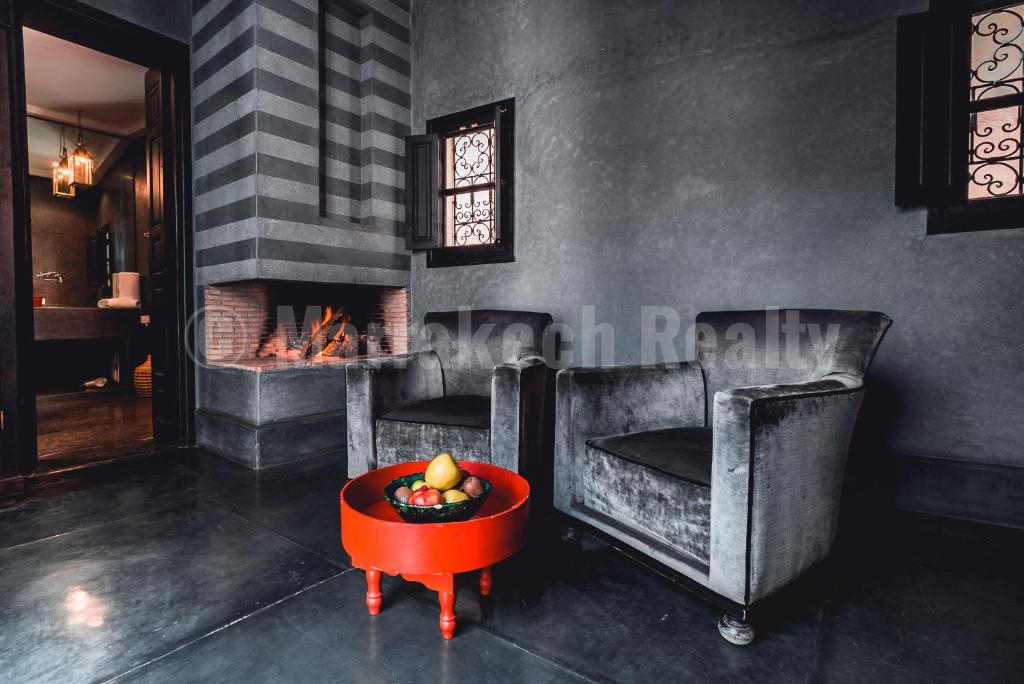 Elegant 12 bedroom Boutique-Riad with prime location