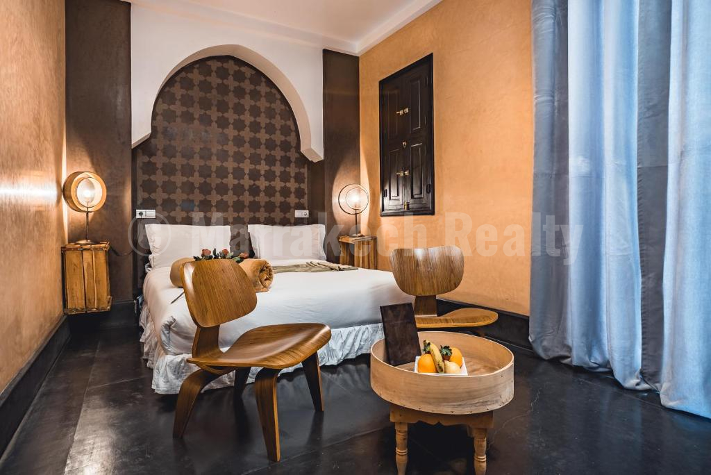 Elegant 12 bedroom Boutique-Riad with prime location