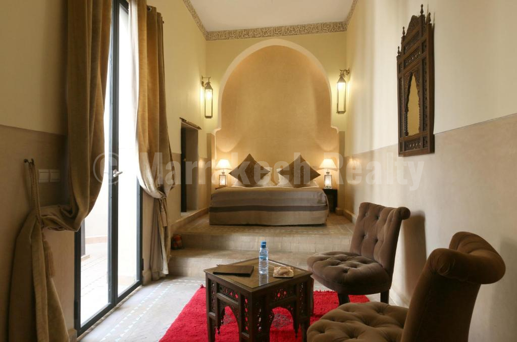 Elegant 12 bedroom Boutique-Riad with prime location