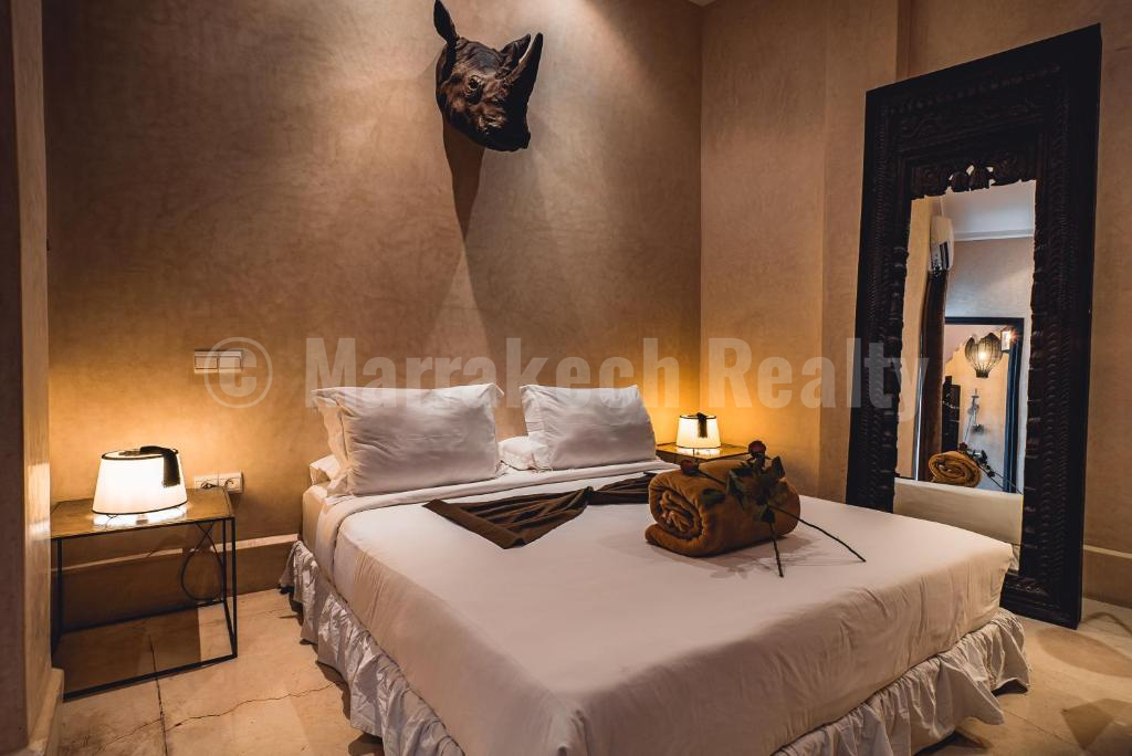 Elegant 12 bedroom Boutique-Riad with prime location