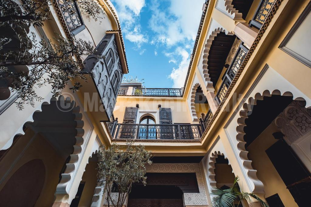Elégant Riad Maison d’Hôtes de 12 chambres idéalement situé en Medina