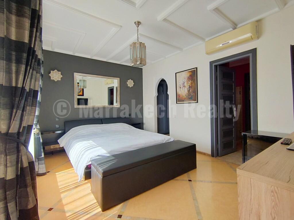 Standout 3 bedroom duplex apartment for rent in a gated community