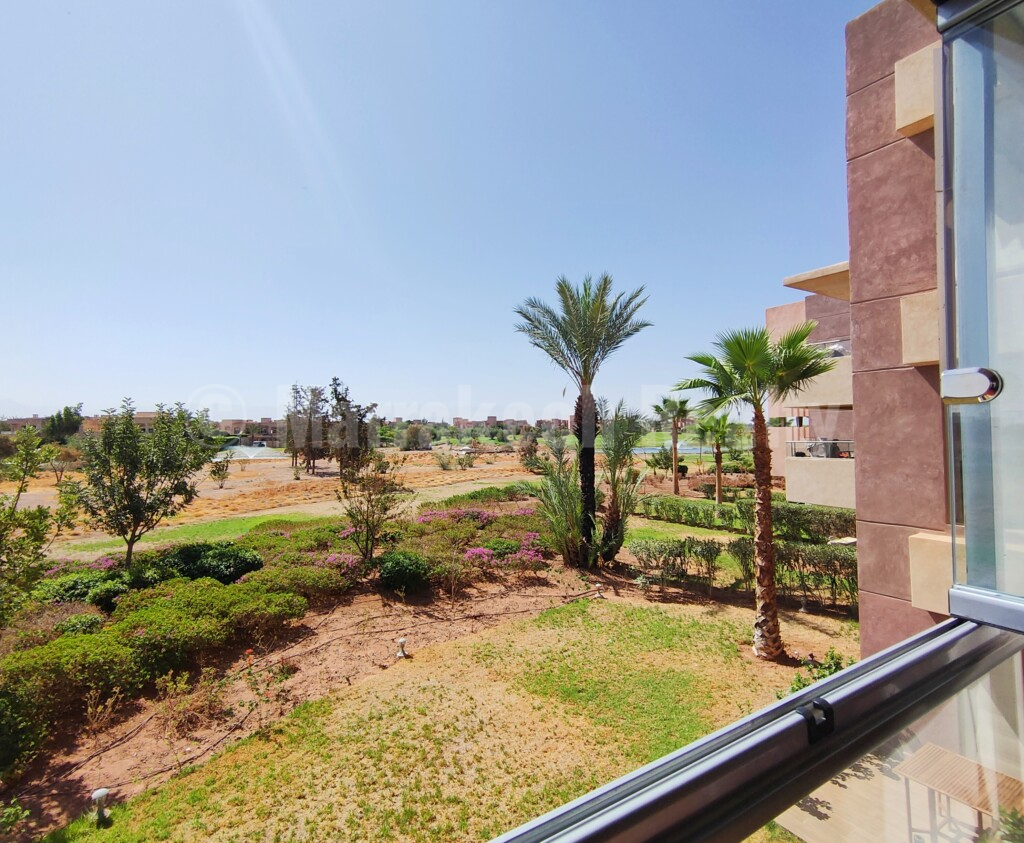 Bel appartement de 3 chambres dans un domaine golfique