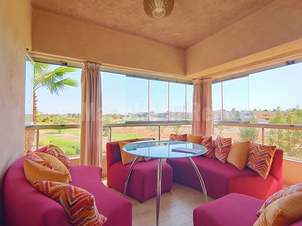 Bel appartement de 3 chambres dans un domaine golfique